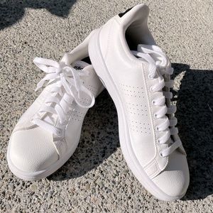 White Adidas 🤍 Cloudfoam